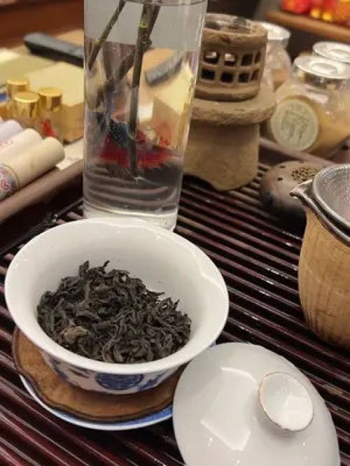一壺春秋 從飲品到茶道，品味茶葉的萬(wàn)千世界